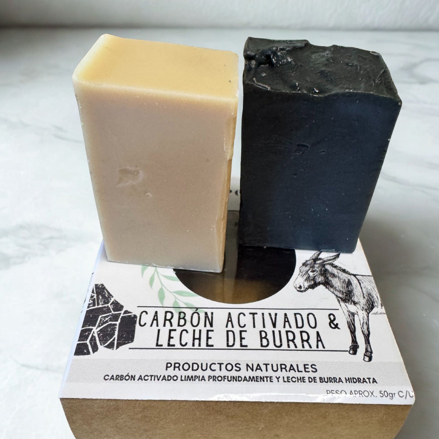 Jabón de carbón activado y leche de burra - limpieza profunda antiacné